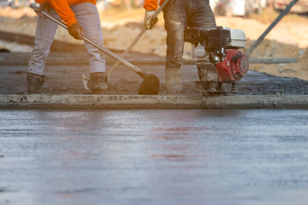 Best Concrete Driveway Installation  in Clinton, UT